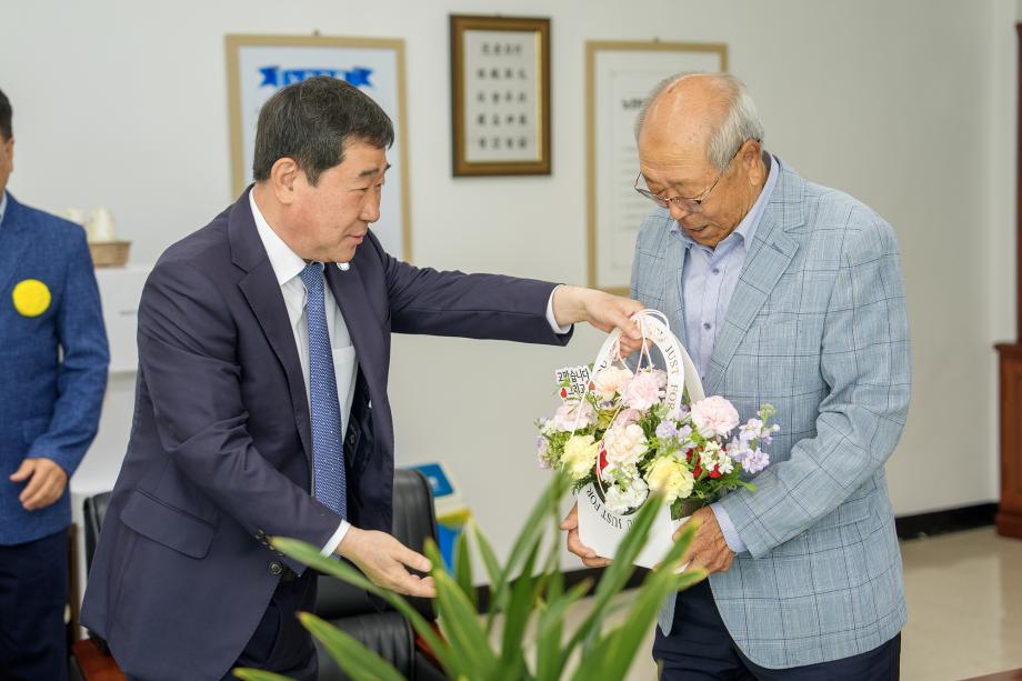 어버이날 노인지회 방문