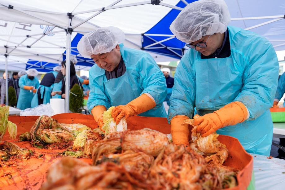 우진산전 김장 행사