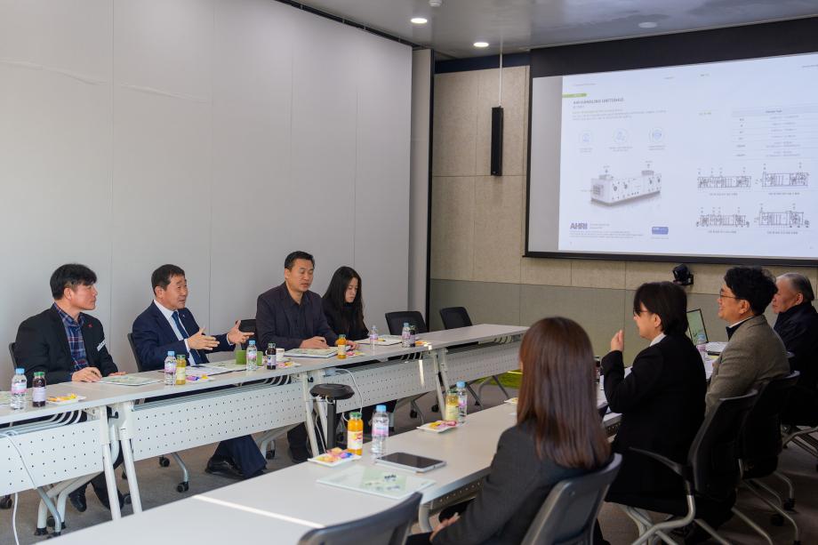 이재영 증평군수, 탄핵 정국 속 기업 현장 방문